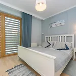 Park Apartment