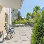 Park Apartment *